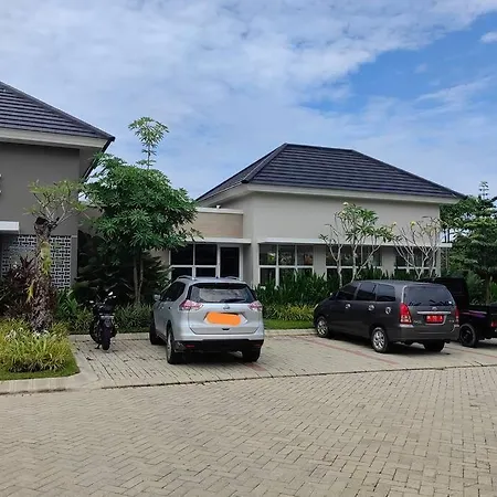 Sweet City Villa Tenayan Homestay Staycation Near Mall Pekanbaru Sudirman Whole House Exterior photo