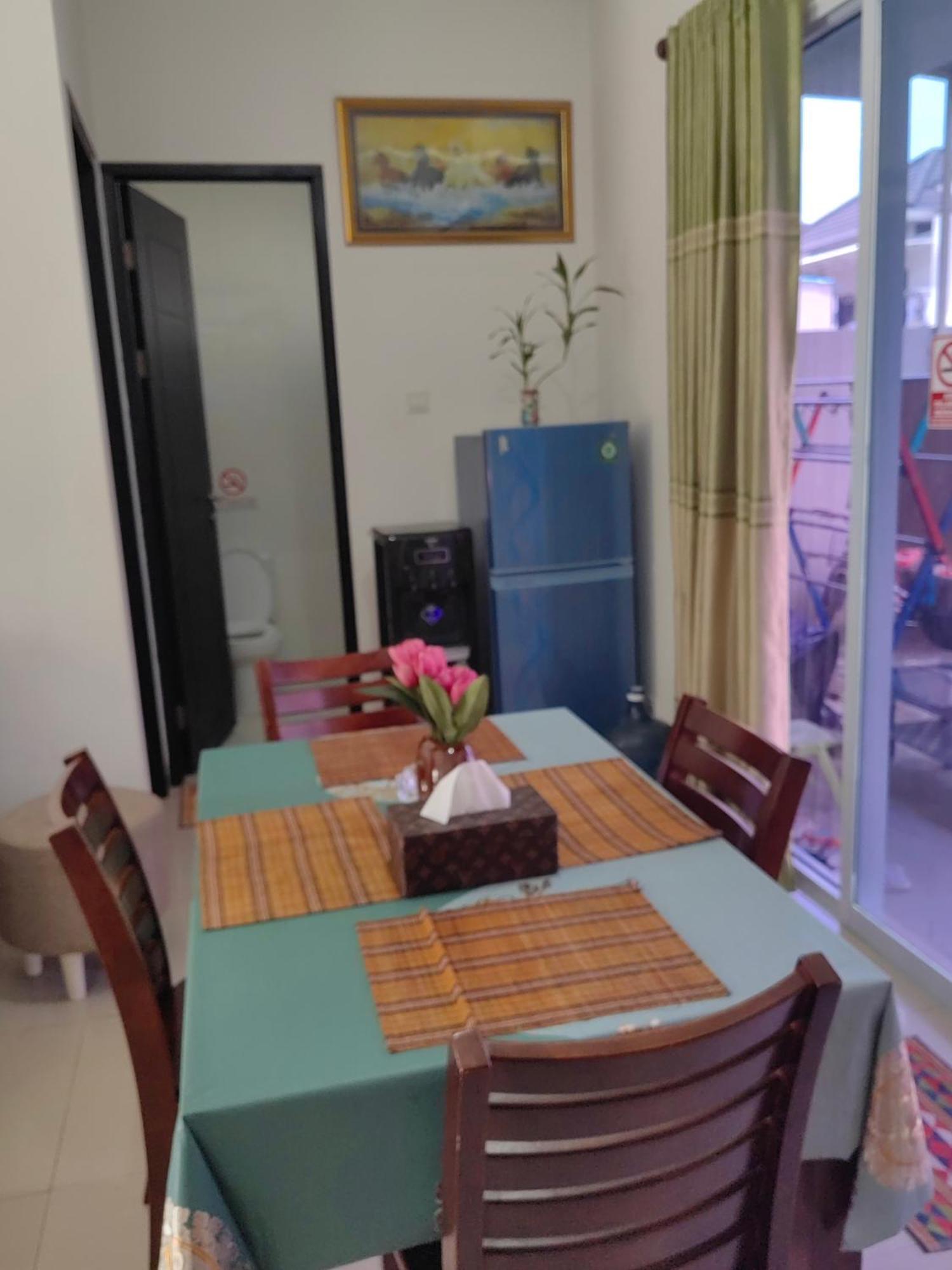 Sweet Tenayan Staycation Near Mall Sudirman Whole House Villa