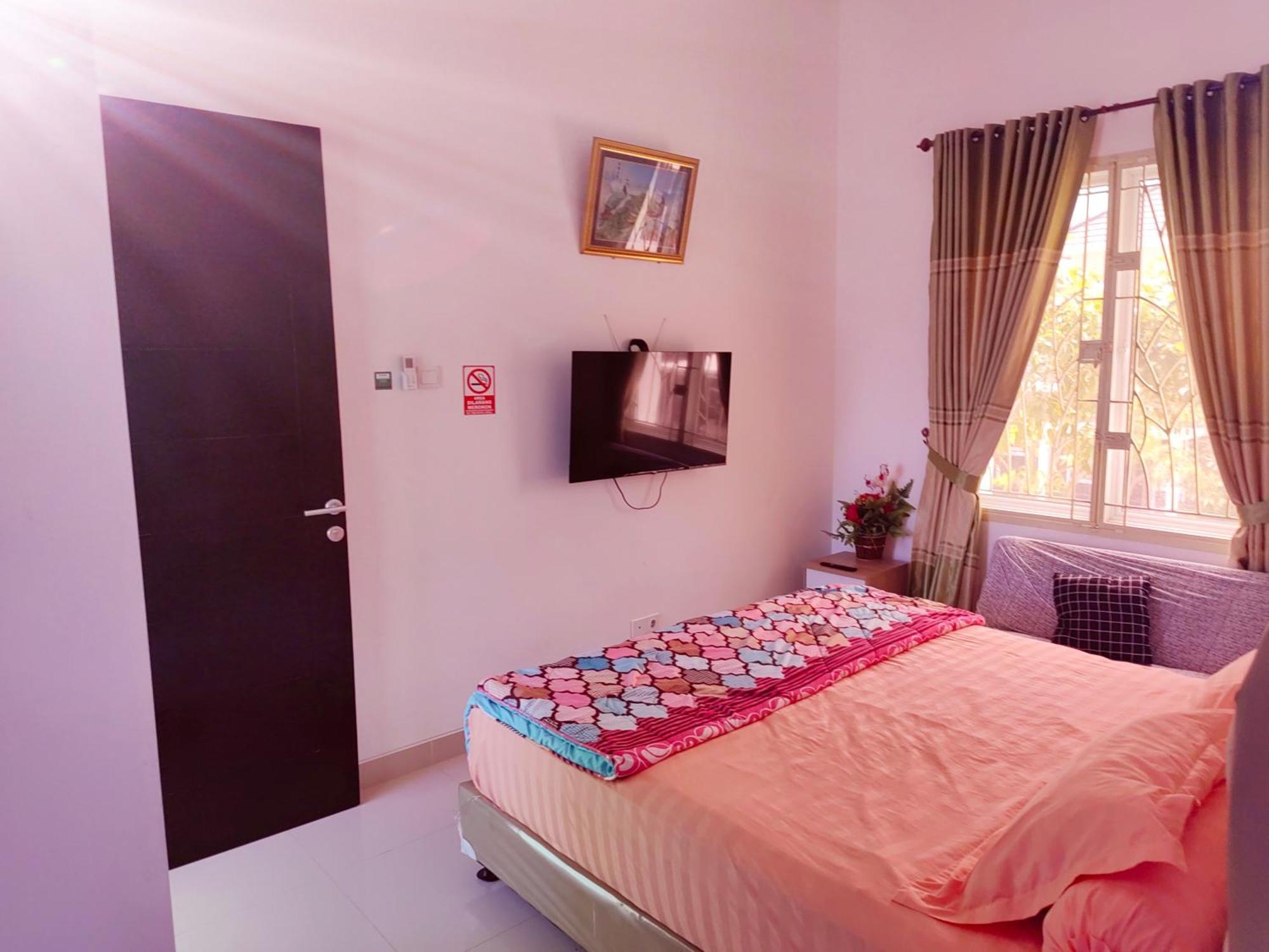 Sweet Tenayan Staycation Near Mall Sudirman Whole House Villa Pekanbaru